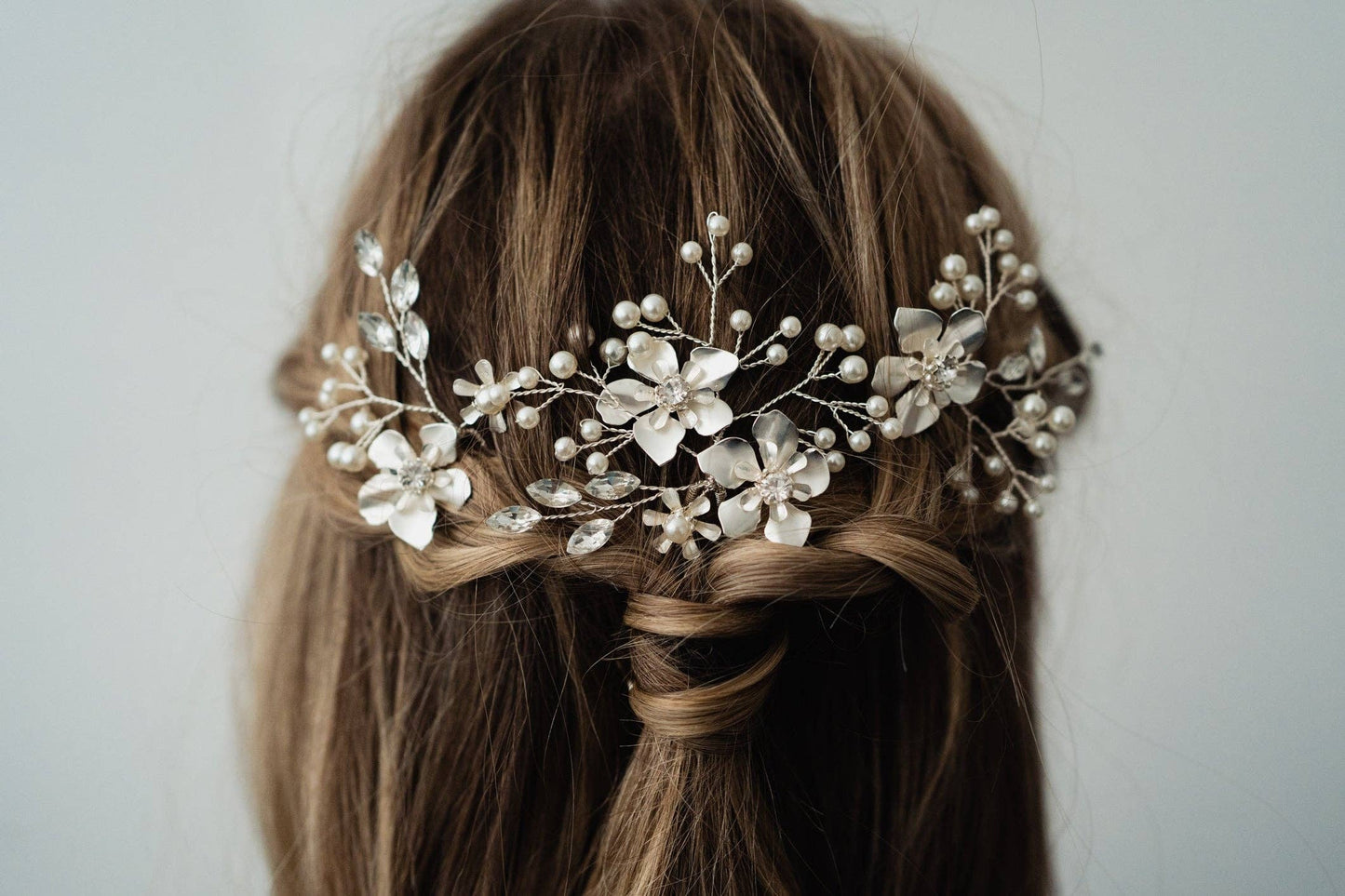 Brides and Belts - The Meadow Single Pin