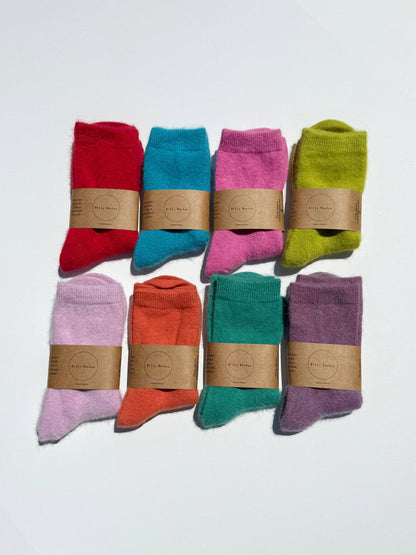 FLUFFY ANGORA SOCKS - crystal bright: Violet Jade