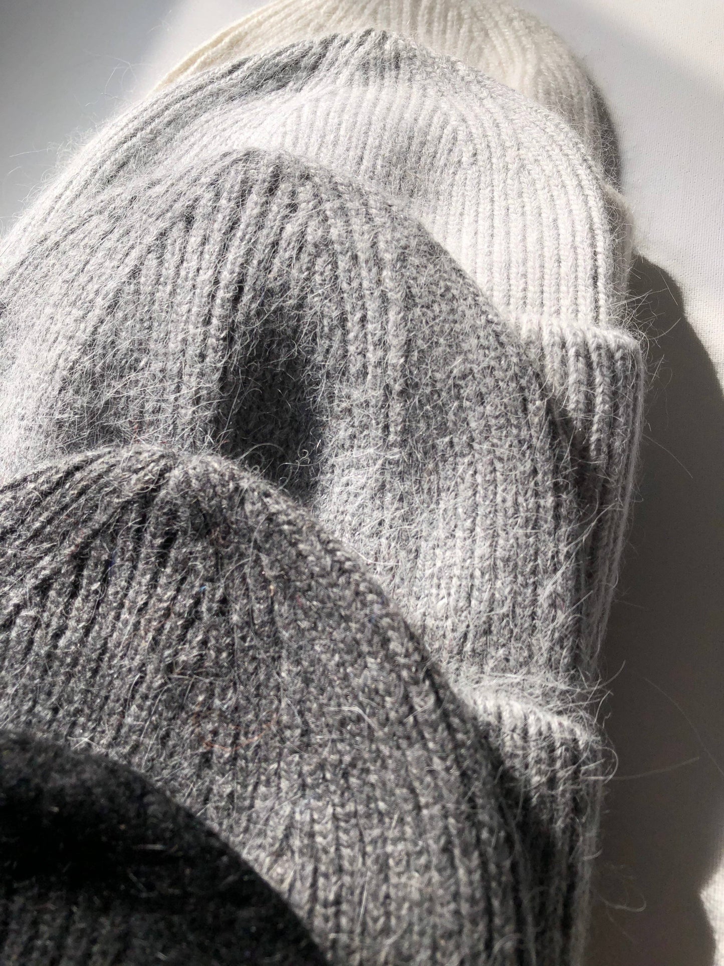 ROYAL ANGORA BEANIE - White