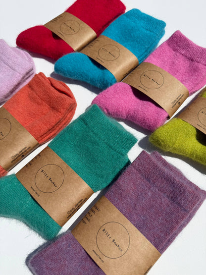 FLUFFY ANGORA SOCKS - crystal bright: Violet Jade