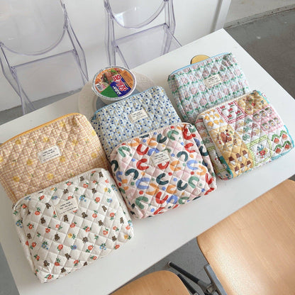 Floral Storage Purse Cosmetic Bag: UU