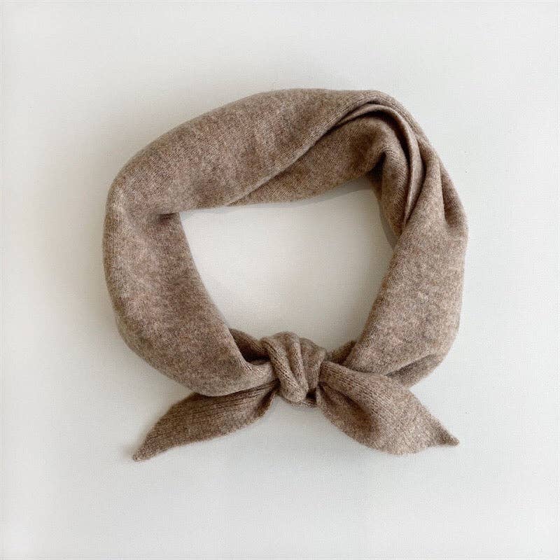FUZZY WOOL CRAVAT SCARF - White chocolate