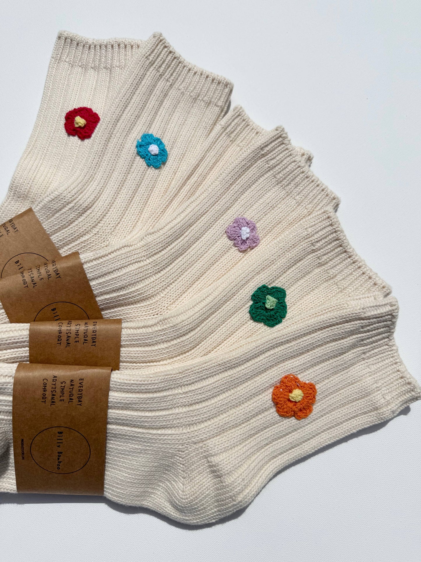 CROCHET HAPPY FLOWER SOCKS: Lavender / Ankle socks