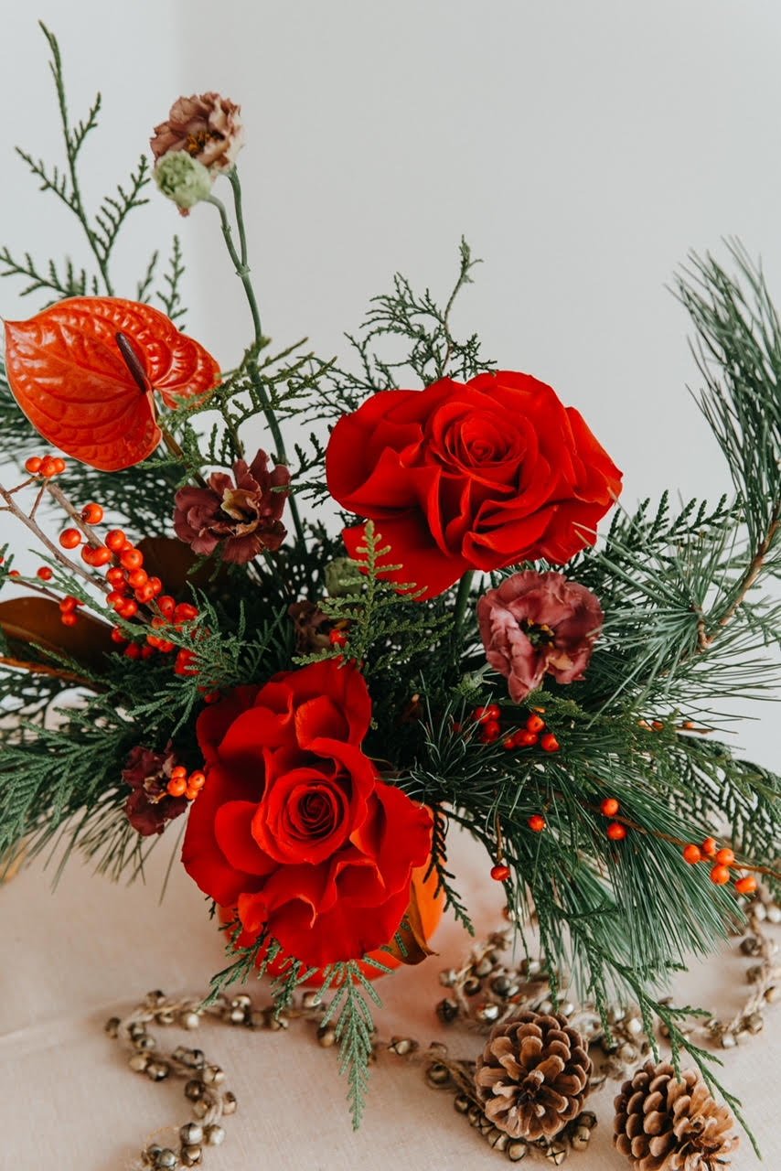 Holiday Centre Piece - Red & Green